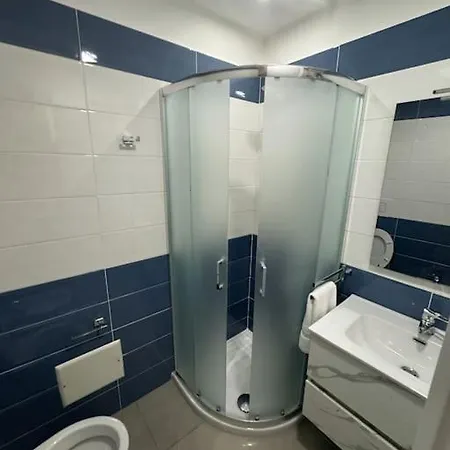 Ebe - Casa Indipendente Con Giardino Apartamento *