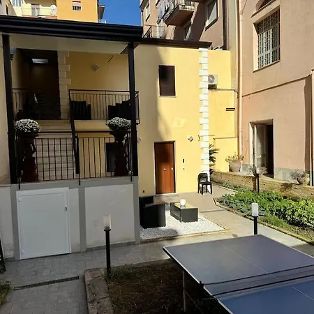 Ebe - Casa Indipendente Con Giardino 토레 안눈치아타