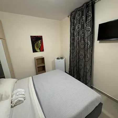 Ebe - Casa Indipendente Con Giardino Apartment *