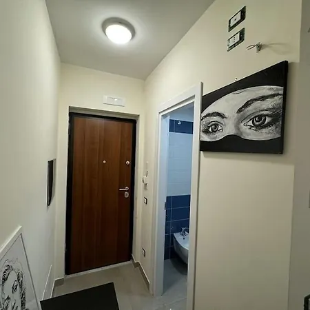 Ebe - Casa Indipendente Con Giardino